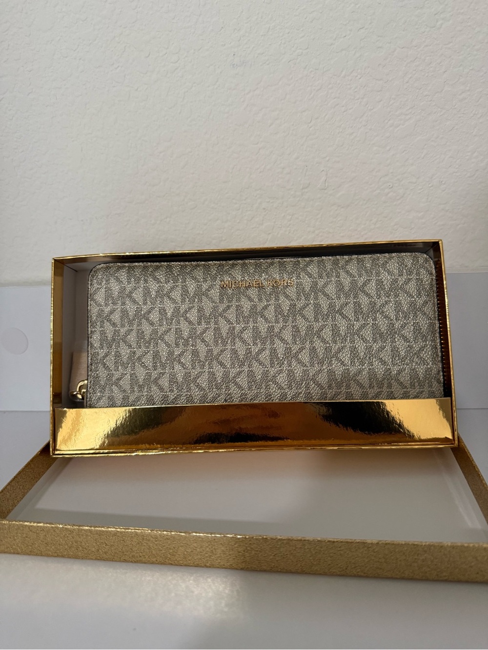 Michael Kors Signature Wallet